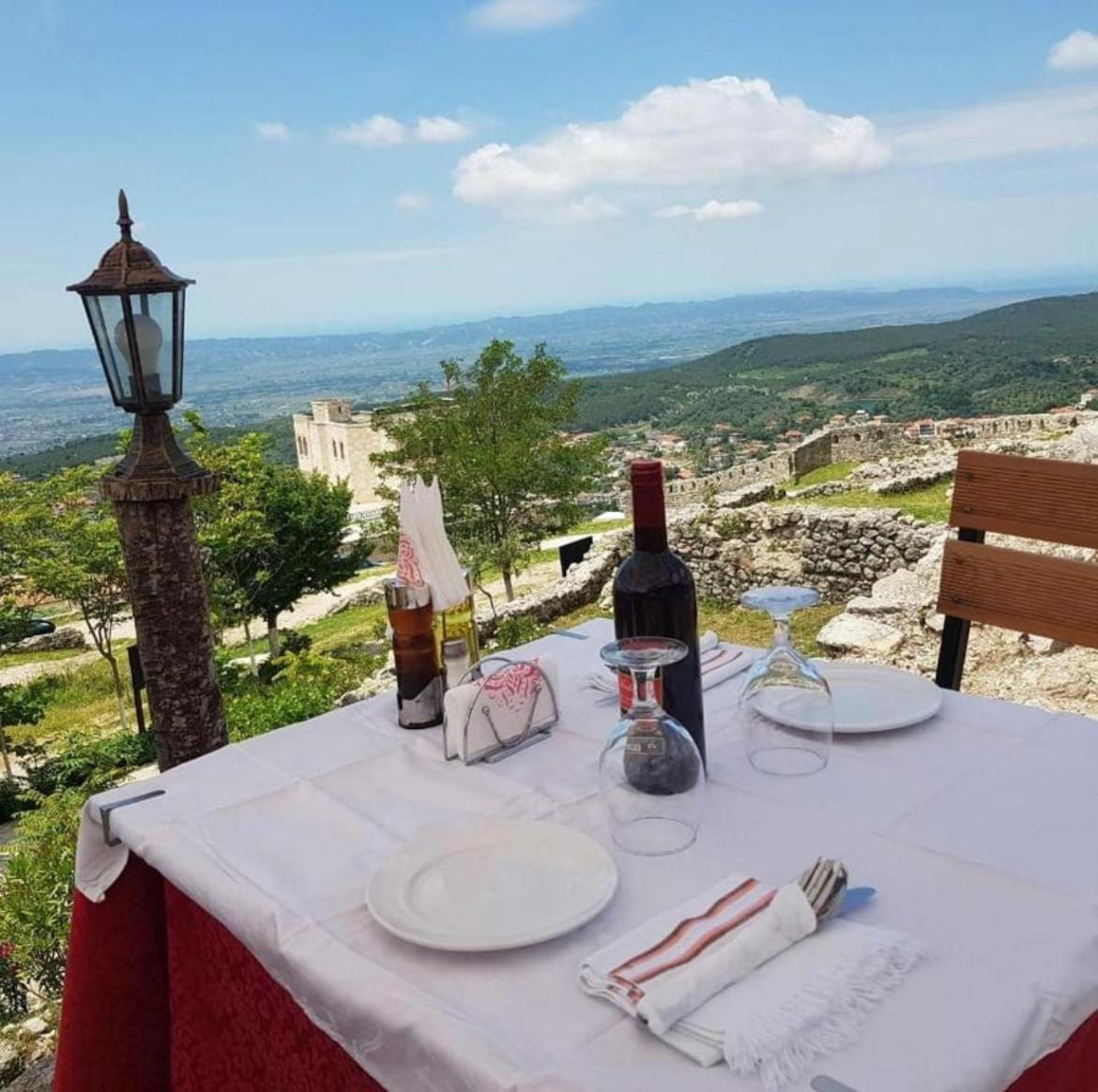Rooms Emiliano Castle Of Kruja Dış mekan fotoğraf