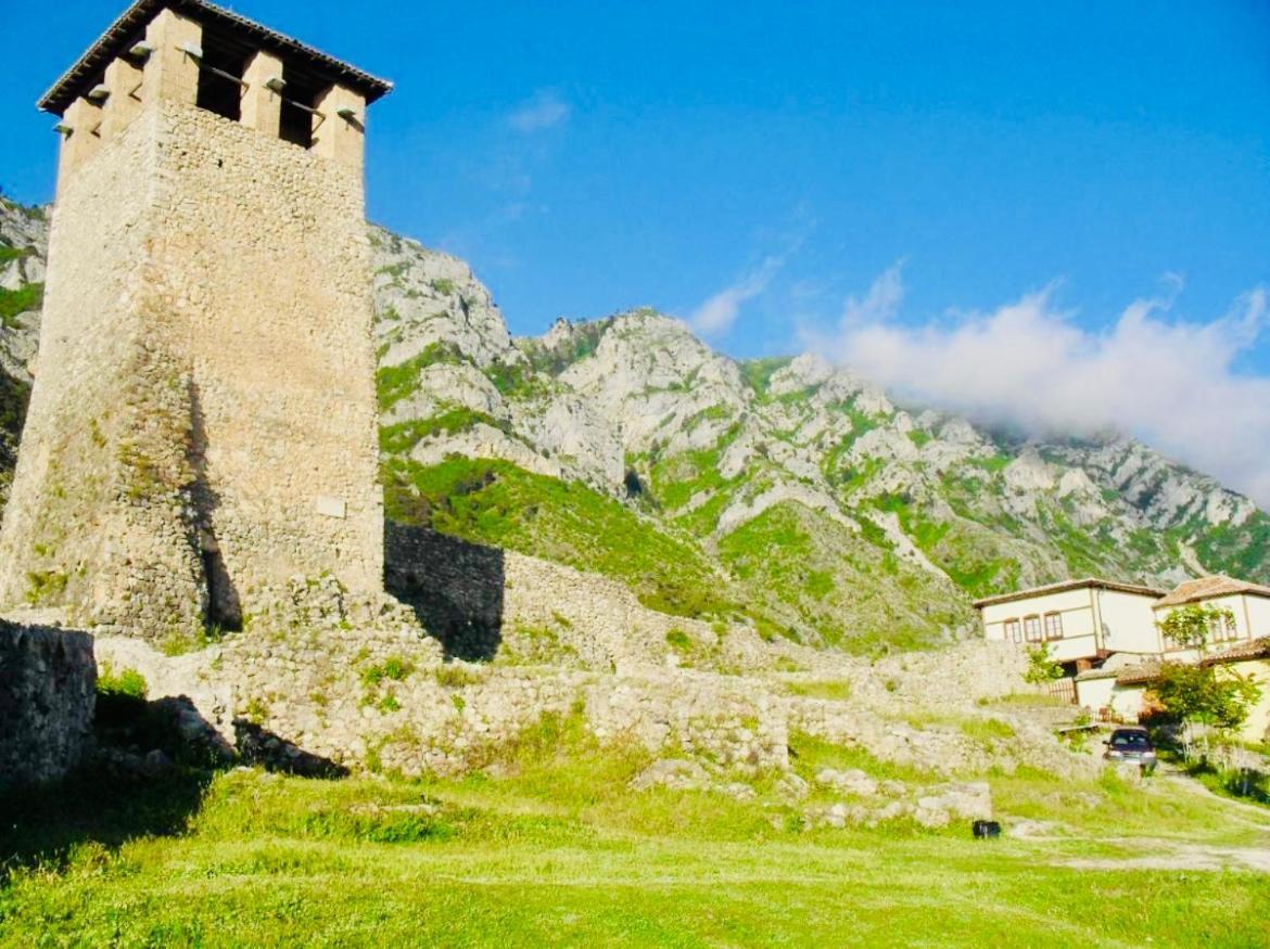 Rooms Emiliano Castle Of Kruja Oda fotoğraf